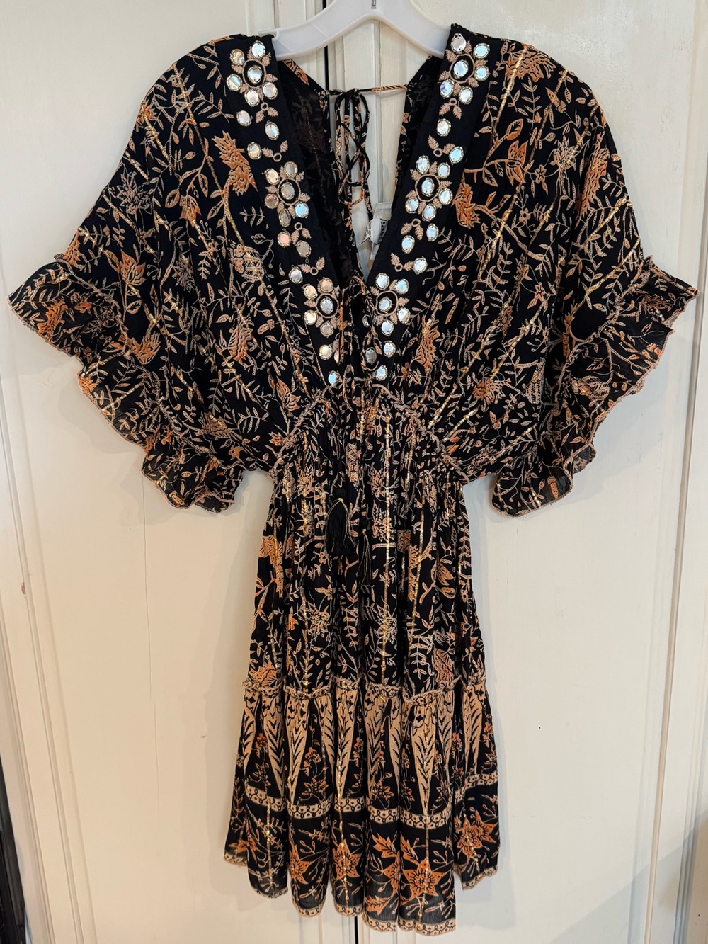 Zury Black & Gold Floral Embellished V-Neck Mini Dress